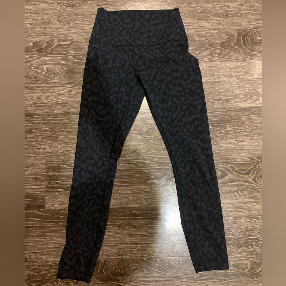 Lululemon leggings size 4